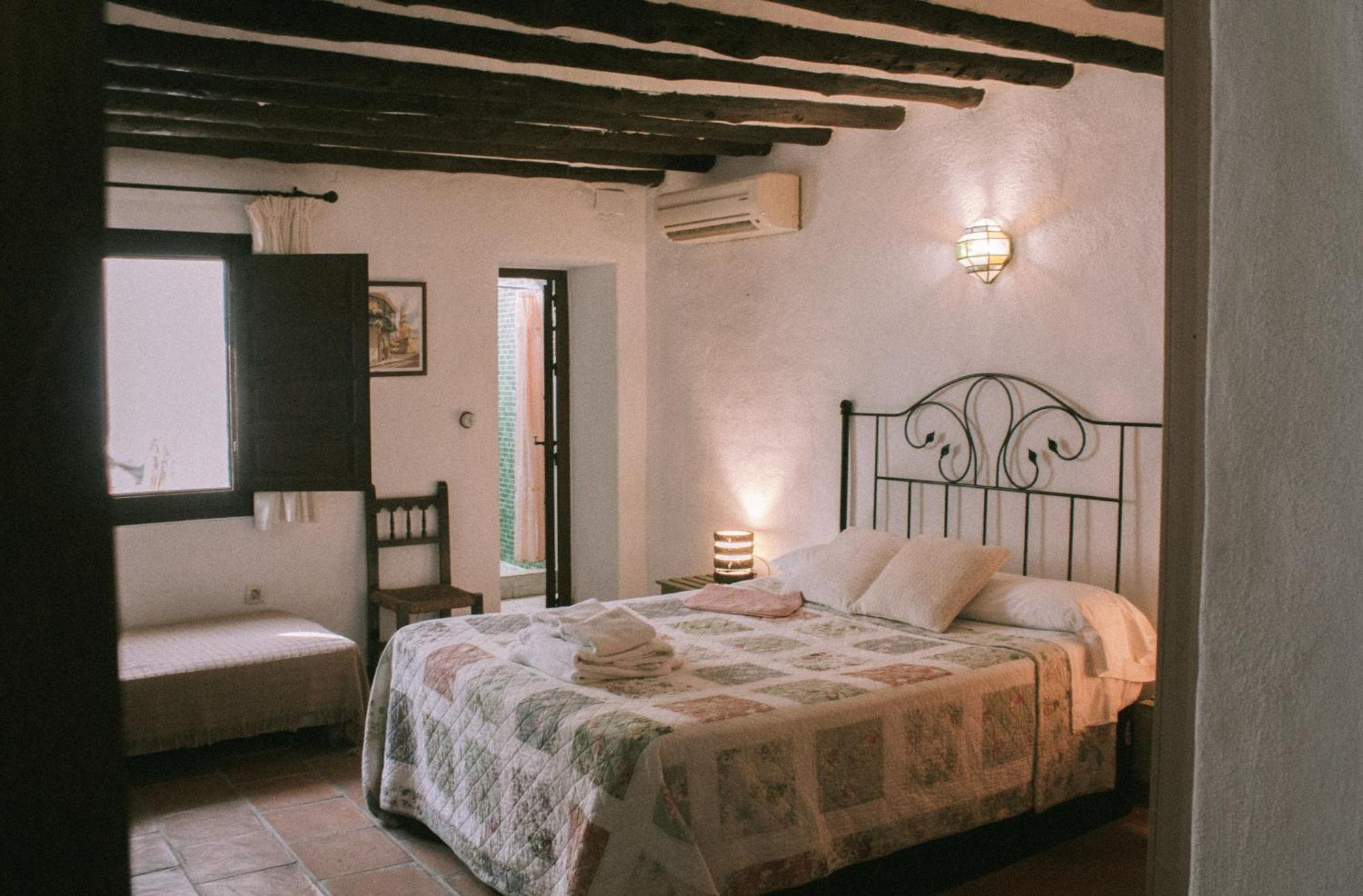 Hotel Rural Alqueria De Los Lentos Niguelas Room photo